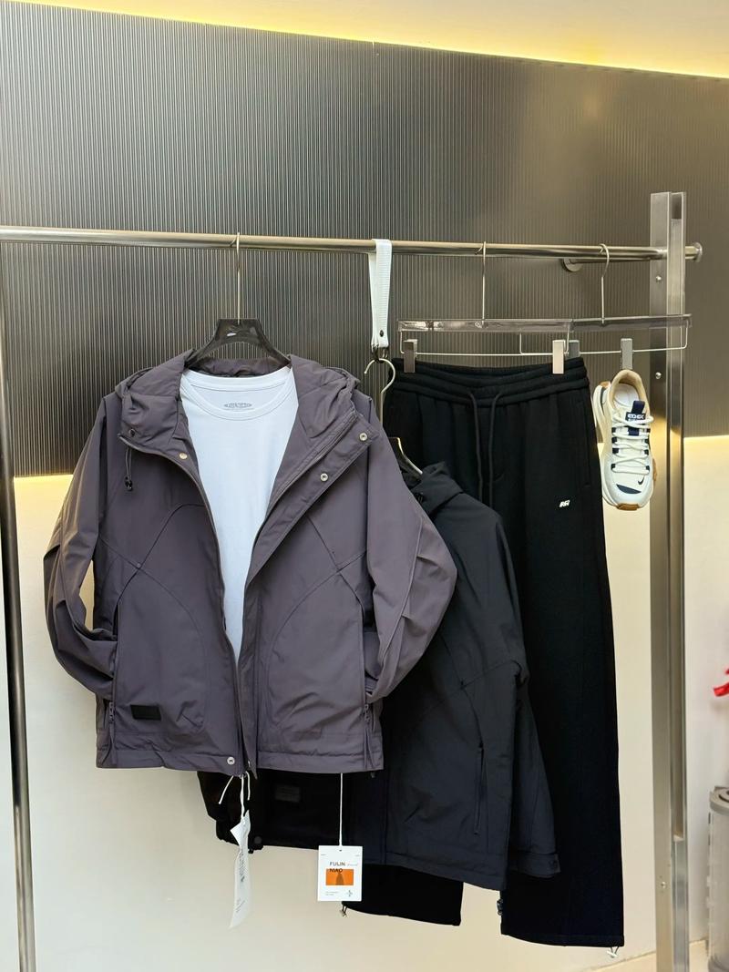 时尚行业的华彩篇章:彭泽县服装业观察